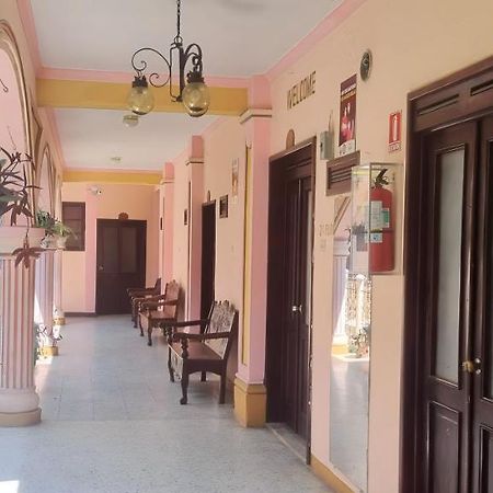 Hotel Chaparral Panajachel Dış mekan fotoğraf